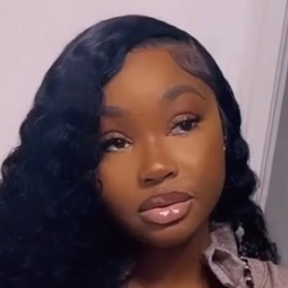 Meet your Posher, Yannie